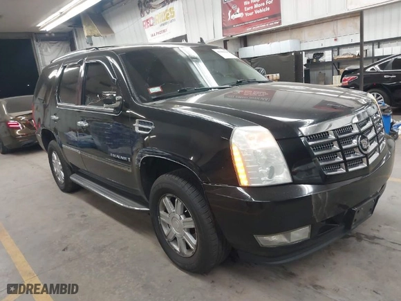 2009 Cadillac Escalade with VIN 1GYFK13279R254685, listed as a IAAI auction lot 40486846 with 187,339 mi miles. Bid and sale history available at carsss.com. Image 1.