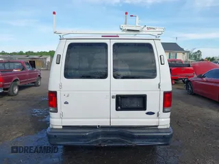 2011 Ford Econoline Cargo Commercial z VIN 1FTNE2EL6BDB35128, wystawiony jako IAAI lot #42088056 z przebiegiem 146 609 mil mil oraz . Historia ofert i sprzedaży dostępna na DreamBid. Obrazek 16.