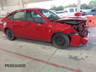 2008 Ford Focus S with VIN 1FAHP34N88W212083, listed as a IAAI auction lot 41634645 with 179,187 mi miles. Bid and sale history available at carsss.com. Image 1.