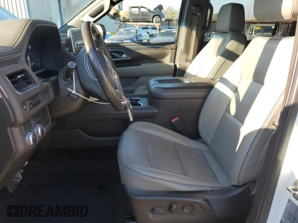 2021 GMC Yukon XL SLT with VIN 1GKS1GKD3MR317310, listed as a Copart auction lot 86369064 with 131,881 mi miles and Salvage Title. Bid and sale history available at carsss.com. Image 7.