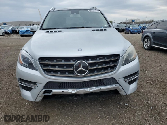 2015 Mercedes-Benz M 400 with VIN 4JGDA5GB9FA541274, listed as a Copart auction lot 53727975 with 118,921 mi miles and Clean Title. Bid and sale history available at DreamBid. Image 5.