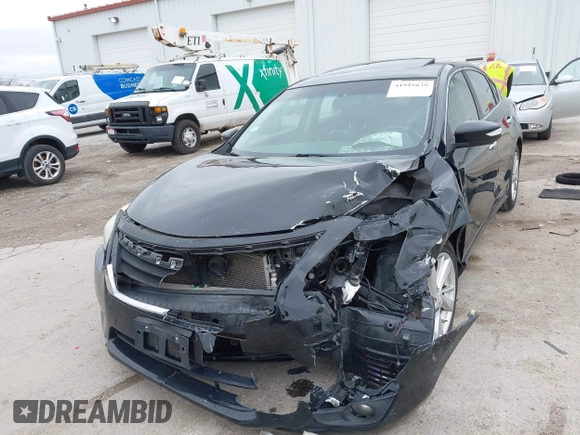 2014 Nissan Altima SV with VIN 1N4AL3APXEC166109, listed as a IAAI auction lot 41919039 with 172,087 mi miles and . Bid and sale history available at DreamBid. Image 18.