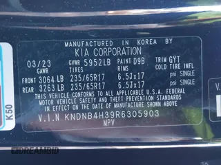 2024 Kia Carnival LX with VIN KNDNB4H39R6305903, listed as a IAAI auction lot 41221326 with 30,524 mi miles. Bid and sale history available at carsss.com. Image 9.