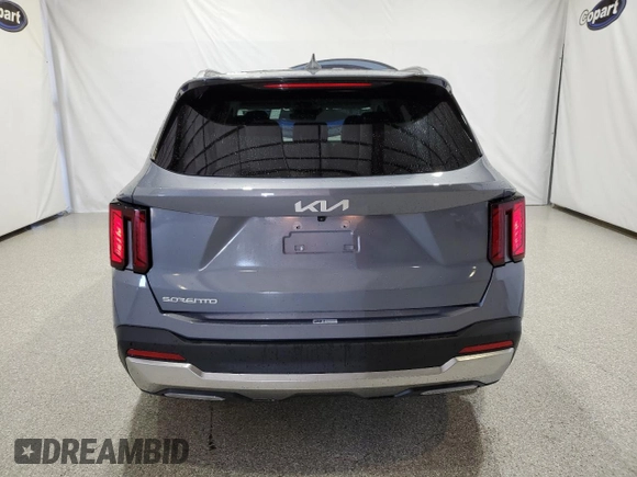 2024 Kia Sorento S z VIN 5XYRL4JC4RG257605, wystawiony jako Copart lot #56422215 z przebiegiem 24 422 mil mil oraz Czysty tytuł • Clean title. Historia ofert i sprzedaży dostępna na DreamBid. Obrazek 6.