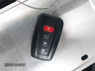 2022 Toyota Highlander LE z VIN 5TDBZRBH1NS216174, wystawiony jako IAAI lot #41903427 z przebiegiem 68 671 mil mil oraz . Historia ofert i sprzedaży dostępna na DreamBid. Obrazek 11.