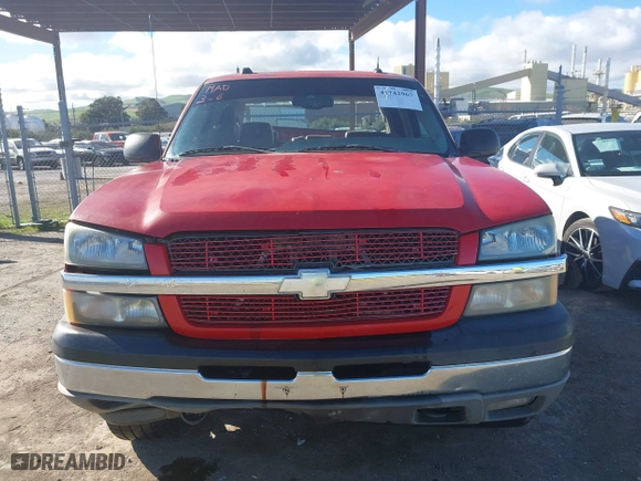 2005 Chevrolet Silverado 1500 LS with VIN 2GCEK13T251264604, listed as a IAAI auction lot 41742967 with 236,070 mi miles. Bid and sale history available at carsss.com. Image 12.