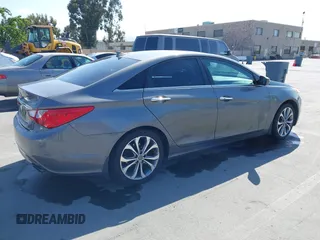 2013 Hyundai Sonata Limited with VIN 5NPEC4AB8DH618423, listed as a IAAI auction lot 42146040 with 195,427 mi miles and . Bid and sale history available at carsss.com. Image 4.