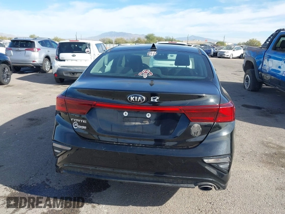 2021 Kia Forte LXS with VIN 3KPF24AD1ME335813, listed as a IAAI auction lot 41062537 with 111,491 mi miles. Bid and sale history available at carsss.com. Image 17.