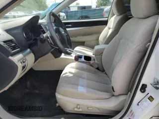2013 Subaru Outback Premium z VIN 4S4BRCCC3D3303408, wystawiony jako Copart lot #54954385 z przebiegiem 135 960 mil mil oraz Szkoda całkowita • Salvage title. Historia ofert i sprzedaży dostępna na DreamBid. Obrazek 7.