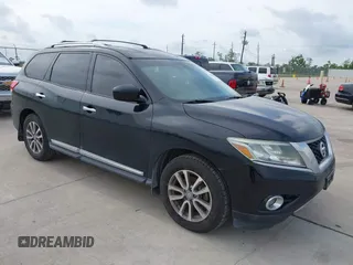 2014 Nissan Pathfinder SV with VIN 5N1AR2MN0EC620439, listed as a IAAI auction lot 42052681 with 187,734 mi miles. Bid and sale history available at carsss.com. Image 1.