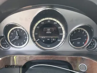2013 Mercedes-Benz E 350 Luxury z VIN WDDHF5KB3DA737096, wystawiony jako IAAI lot #42378436 z przebiegiem 108 392 mil mil oraz . Historia ofert i sprzedaży dostępna na DreamBid. Obrazek 7.