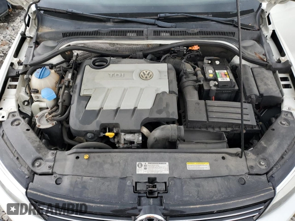2014 Volkswagen Jetta TDI w/Premium/Nav with VIN 3VWLL7AJ2EM415889, listed as a Copart auction lot 53643425 with 174,183 mi miles and Salvage title. Bid and sale history available at DreamBid. Image 11.