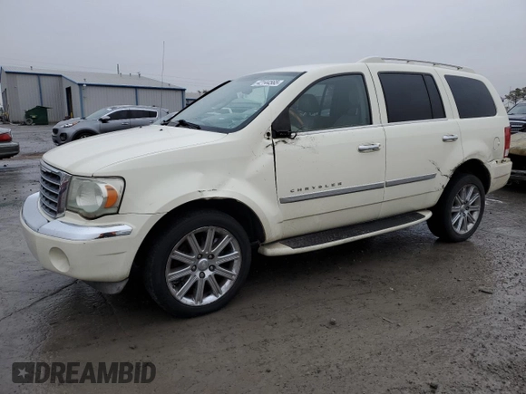 2008 Chrysler Aspen Limited z VIN 1A8HX58298F138266, wystawiony jako Copart lot #42144565 z przebiegiem 281 420 mil mil oraz Szkoda całkowita • Salvage title. Historia ofert i sprzedaży dostępna na DreamBid. Obrazek 1.