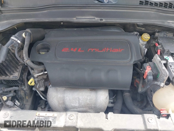 2016 Jeep Renegade Limited with VIN ZACCJADTXGPE09552, listed as a IAAI auction lot 42445660 with 125,004 mi miles and . Bid and sale history available at DreamBid. Image 10.
