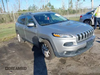 2017 Jeep Cherokee Latitude with VIN 1C4PJMCBXHW527679, listed as a IAAI auction lot 41615524 with 139,122 mi miles. Bid and sale history available at carsss.com. Image 1.