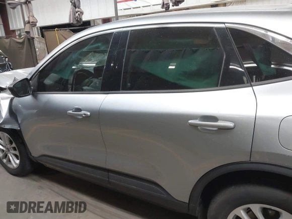 2022 Ford Escape SE with VIN 1FMCU9G6XNUA63389, listed as a IAAI auction lot 41265351 with 1 mi miles. Bid and sale history available at carsss.com. Image 13.