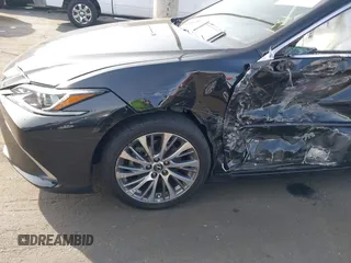 2021 Lexus ES with VIN 58ADZ1B11MU085680, listed as a IAAI auction lot 41447914 with 29,852 mi miles. Bid and sale history available at carsss.com. Image 6.