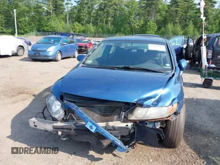 2008 Honda Civic LX z VIN 1HGFA16588L045778, wystawiony jako IAAI lot #42422102 z przebiegiem 232 473 mil mil oraz . Historia ofert i sprzedaży dostępna na DreamBid. Obrazek 6.