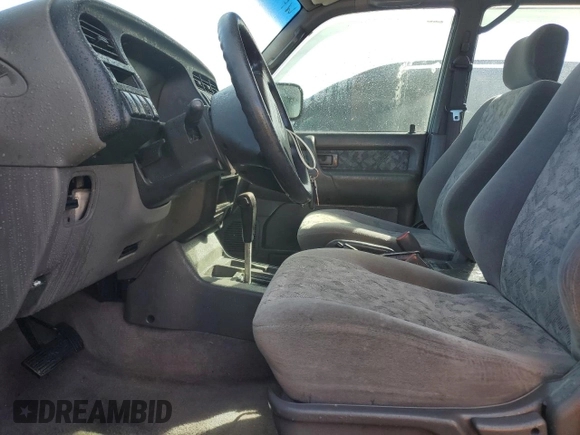 2000 Isuzu Trooper S z VIN JACDS58XXY7J11716, wystawiony jako Copart lot #76685304 z przebiegiem 92 828 mil mil oraz Nie do naprawy. Historia ofert i sprzedaży dostępna na DreamBid. Obrazek 7.