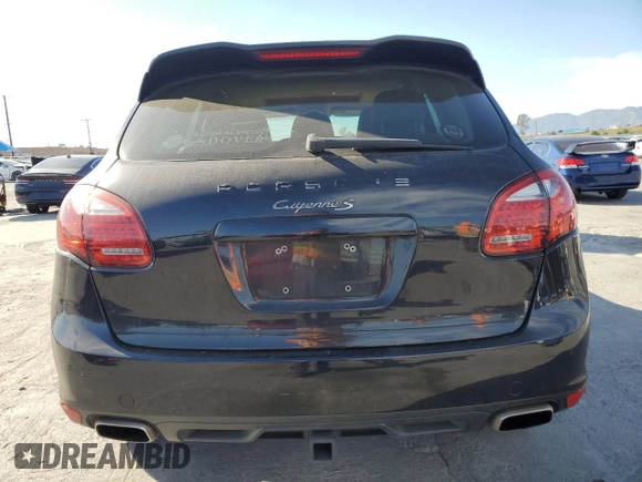 2011 Porsche Cayenne S с VIN WP1AB2A24BLA44481, выставлен на аукционе Copart как лот 53110375 с пробегом 111 036 миль миль и Списание • Salvage title. История ставок и продаж доступна на DreamBid. Изображение 6.