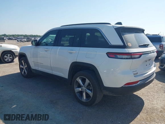 2025 Jeep Grand Cherokee Limited with VIN 1C4RJHBG7SC272351, listed as a IAAI auction lot 42331840 with 13,862 mi miles and . Bid and sale history available at DreamBid. Image 3.