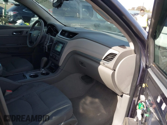 2013 Chevrolet Traverse LS with VIN 1GNKRFED5DJ105184, listed as a IAAI auction lot 41423154 with 111,025 mi miles. Bid and sale history available at carsss.com. Image 5.