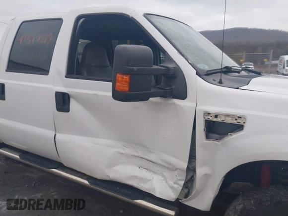 2010 Ford Super Duty F-250 SRW XL with VIN 1FTSW2B59AEB36692, listed as a IAAI auction lot 41517219 with 43,151 mi miles. Bid and sale history available at carsss.com. Image 6.