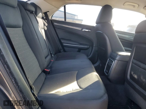 2018 Chrysler 300 Touring with VIN 2C3CCAAG6JH265092, listed as a Copart auction lot 80232834 with 56,601 mi miles and Salvage Title. Bid and sale history available at carsss.com. Image 10.