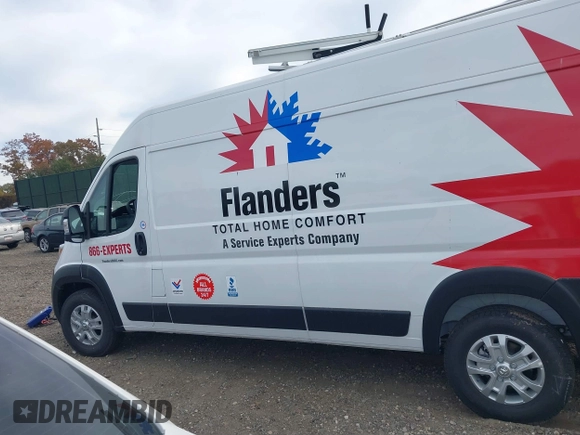 2024 Ram ProMaster Cargo Tradesman with VIN 3C6LRVDG8RE125556, listed as a IAAI auction lot 40618955 with 16 mi miles and . Bid and sale history available at DreamBid. Image 14.