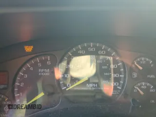 2001 Chevrolet Silverado 1500HD LS z VIN 1GCGC13U21F143976, wystawiony jako Copart lot #85952204 z przebiegiem Nie podano mil oraz Nie do naprawy • Non repairable. Historia ofert i sprzedaży dostępna na DreamBid. Obrazek 9.