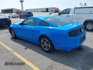 2013 Ford Mustang V6 with VIN 1ZVBP8AM9D5257832, listed as a IAAI auction lot 42504860 with 87,337 mi miles and . Bid and sale history available at DreamBid. Image 3.