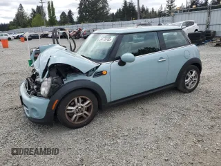 2013 MINI Hardtop z VIN WMWSU3C53DT685070, wystawiony jako Copart lot #54778705 z przebiegiem 66 054 mil mil oraz Szkoda całkowita • Salvage title. Historia ofert i sprzedaży dostępna na DreamBid. Obrazek 1.