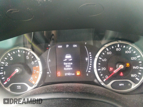 2020 Jeep Renegade Latitude with VIN ZACNJBBBXLPL56884, listed as a IAAI auction lot 39932114 with 27,431 mi miles. Bid and sale history available at carsss.com. Image 7.