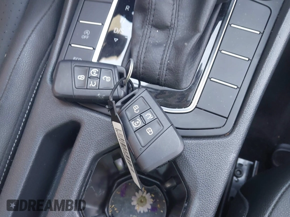2020 Volkswagen Jetta S с VIN 3VWCB7BU6LM037651, выставлен на аукционе IAAI как лот 41664942 с пробегом 72 918 миль миль и . История ставок и продаж доступна на DreamBid. Изображение 11.