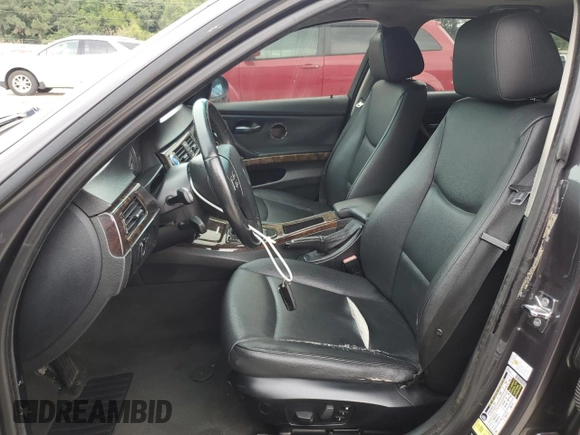 2008 BMW 3 Series 328i with VIN WBAVA33538K054935, listed as a Copart auction lot 60644785 with 308,200 mi miles and Salvage title. Bid and sale history available at DreamBid. Image 7.