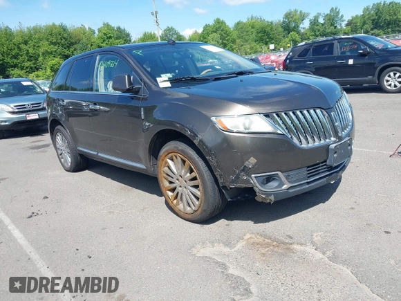 2011 Lincoln MKX z VIN 2LMDJ8JK4BBJ08331, wystawiony jako IAAI lot #42409884 z przebiegiem 214 304 mil mil oraz . Historia ofert i sprzedaży dostępna na DreamBid. Obrazek 1.