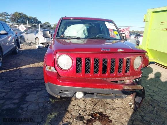 2014 Jeep Patriot Sport with VIN 1C4NJPBB4ED757932, listed as a IAAI auction lot 41177070 with 154,192 mi miles. Bid and sale history available at carsss.com. Image 12.