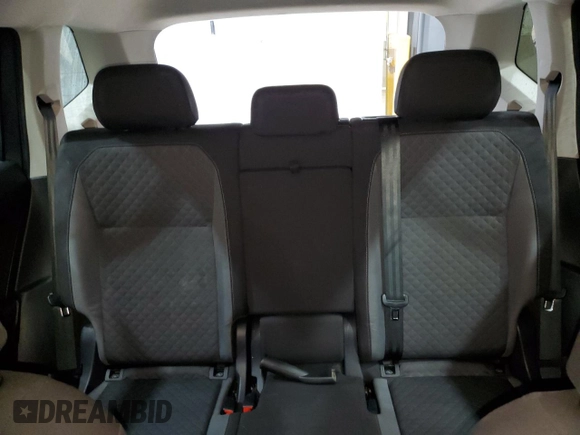 2019 Volkswagen Tiguan S z VIN 3VV0B7AX4KM026679, wystawiony jako Copart lot #49589295 z przebiegiem 80 971 mil mil oraz Szkoda całkowita • Salvage title. Historia ofert i sprzedaży dostępna na DreamBid. Obrazek 10.