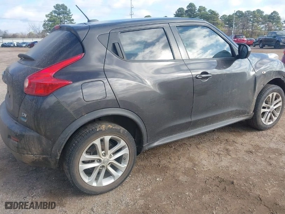 2013 Nissan Juke S with VIN JN8AF5MR9DT215796, listed as a IAAI auction lot 41458556 with 179,081 mi miles. Bid and sale history available at carsss.com. Image 4.