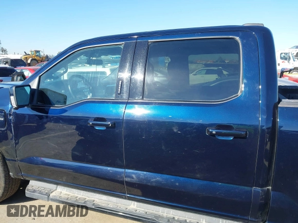 2022 Ford F-150 Lightning Pro z VIN 1FT6W1EV8NWG04113, wystawiony jako IAAI lot #41765532 z przebiegiem 48 990 mil mil oraz . Historia ofert i sprzedaży dostępna na DreamBid. Obrazek 14.