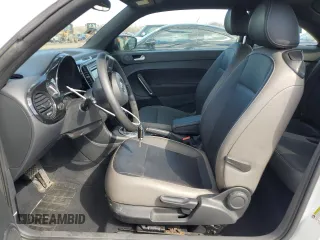 2015 Volkswagen Beetle Fleet Edition with VIN 3VWF17AT8FM647418, listed as a Copart auction lot 50605905 with 105,671 mi miles and Salvage Title. Bid and sale history available at DreamBid. Image 7.