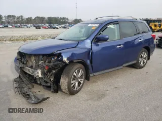 2017 Nissan Pathfinder SV z VIN 5N1DR2MN5HC645869, wystawiony jako Copart lot #49037165 z przebiegiem 134 771 mil mil oraz Szkoda całkowita • Salvage title. Historia ofert i sprzedaży dostępna na DreamBid. Obrazek 1.