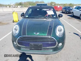 2016 MINI Convertible с VIN WMWWG5C51G3C19231, выставлен на аукционе IAAI как лот 41805261 с пробегом 93 573 миль миль и . История ставок и продаж доступна на DreamBid. Изображение 6.