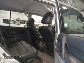 2002 Mitsubishi Montero Limited z VIN JA4MW51RX2J048087, wystawiony jako IAAI lot #42096678 z przebiegiem 218 795 mil mil oraz . Historia ofert i sprzedaży dostępna na DreamBid. Obrazek 8.