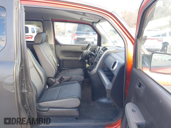 2005 Honda Element with VIN 5J6YH27385L027857, listed as a IAAI auction lot 41340312 with 195,775 mi miles and . Bid and sale history available at DreamBid. Image 5.