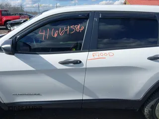 2017 Jeep Cherokee Sport with VIN 1C4PJMAB2HW666711, listed as a IAAI auction lot 41664586 with 42,337 mi miles and . Bid and sale history available at DreamBid. Image 6.