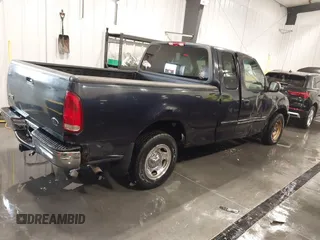 2001 Ford F-150 XL z VIN 1FTRX17L61NB44147, wystawiony jako IAAI lot #41464804 z przebiegiem 130 860 mil mil oraz . Historia ofert i sprzedaży dostępna na DreamBid. Obrazek 4.