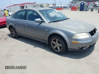 2004 Volkswagen Passat GLX with VIN WVWRH63B14P106406, listed as a IAAI auction lot 42433293 with 162,458 mi miles and . Bid and sale history available at DreamBid. Image 1.