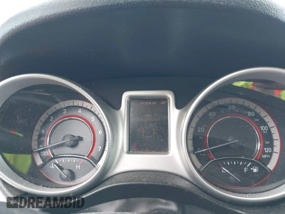 2012 Dodge Journey SXT z VIN 3C4PDCBGXCT324756, wystawiony jako IAAI lot #42422533 z przebiegiem 241 934 mil mil oraz . Historia ofert i sprzedaży dostępna na DreamBid. Obrazek 7.