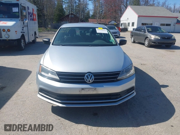 2015 Volkswagen Jetta Sedan 1.8T SE with VIN 3VWD17AJ0FM329783, listed as a IAAI auction lot 42142611 with 217,610 mi miles. Bid and sale history available at carsss.com. Image 13.